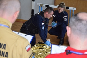 Policjanci podczas konkursu na auli Oddziału Prewencji Policji w Rzeszowie