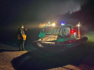 Policyjni wodniacy podczas doskonalenia umiejętności