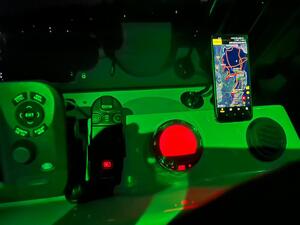 Policyjni wodniacy podczas doskonalenia umiejętności