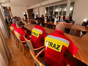 Policyjni wodniacy podczas doskonalenia umiejętności