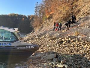 Policyjni wodniacy podczas doskonalenia umiejętności