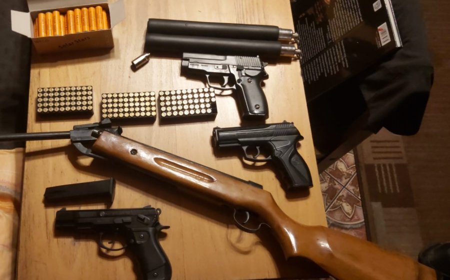 Wpadli Bo Kupowali Broń Hukową Przez Internet Policja Pl Portal