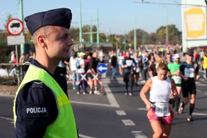 Policjanci z Wielkopolski zabezpieczają 20. PKO Poznań Maraton