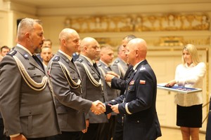 obchody święta Policji - aula uniwersytecka, wręczanie medali i odznaczeń