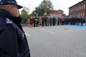 Uczestnicy uroczystego otwarcia Posterunku Policji w Iłowo-Osadzie