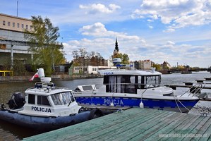Policyjne łodzie w Elblągu
