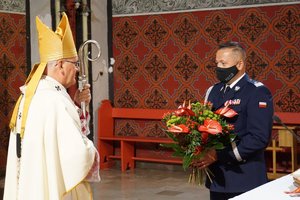 Arcybiskup Metropolita Warmiński Józef Górzyński i nadinsp. Tomasz Klimek
