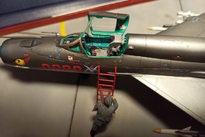 Model samolotu bojowego i pilota