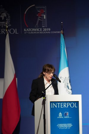 Otwarcie Konferencji. Przemawia Wiceminister Spraw Wewnętrznych i Administracji Renata Szczęch.