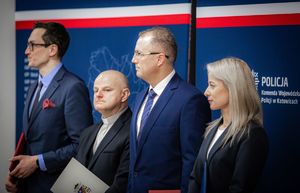 Zdjęcie przedstawia przedstawicieli władz województwa śląskiego