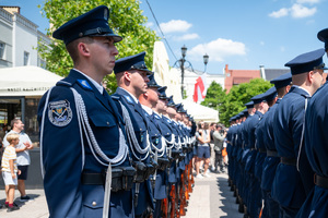 kolorowe zdjęcie policjantów Kompani Honorowej