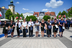 kolorowe zdjęcie przedstawiające Gości Honorowych obchodów Święta Policji