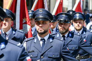 kolorowe zdjęcie policjantów kompani honorowej