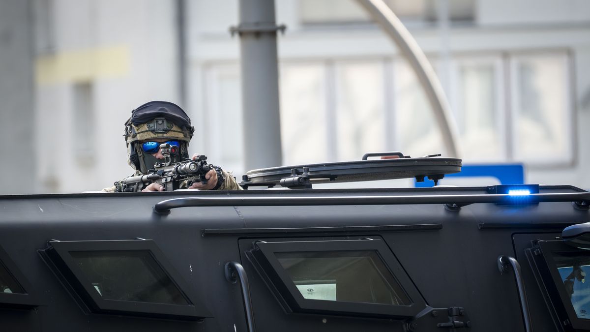 Ćwiczenia dowódczo-sztabowe na terenie jednego z gdańskich banków