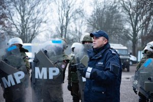 żołnierze żandarmerii wojskowej szkoleni przez policjantów OPP w Krakowie