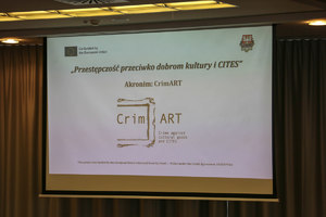 slajd z napisem „Przestępczość przeciwko dobrom kultury i CITES” (CrimART)