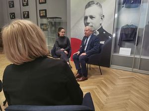 spotkanie z rodziną  Józefa Biniasia w Izbie Pamięci KWP we Wrocławiu