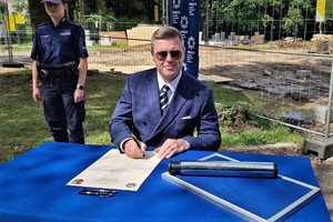 Uroczystości związane z wmurowaniem aktu erekcyjnego pod budowę Posterunku Policji w Domaniowie