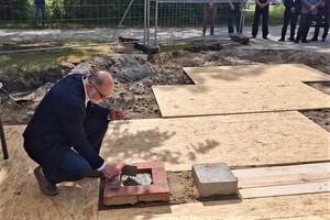 Uroczystości związane z wmurowaniem aktu erekcyjnego pod budowę Posterunku Policji w Domaniowie