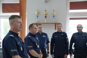 Do uczestników konkursu przemawia Komendant Wojewódzki Policji we Wrocławiu nadinspektor Dariusz Wesołowski.