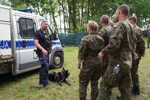 Ćwiczenia i festyn z udziałem policji, wojska i służb ratunkowych