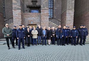 zdjęcie grupowe uczestników spotkania