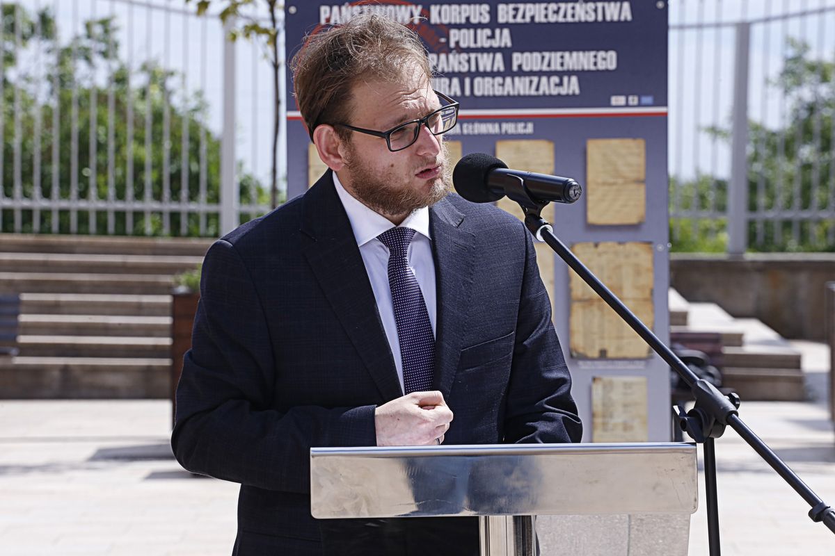 przedstawiciel IPN w Lublinie podczas przemówienia