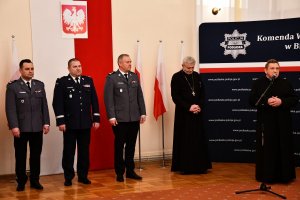 uroczystość podczas, której Komendant Wojewódzki Policji w Białymstoku wyróżnił 33 policjantki