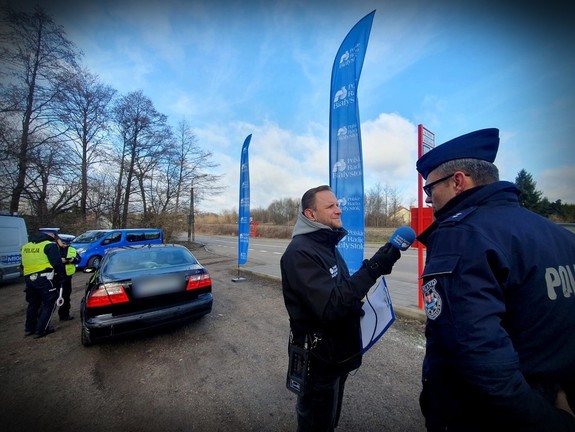 Policjanci podczas walentynkowych kontroli