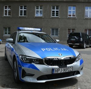 nowy radiowóz opolskiej Policji