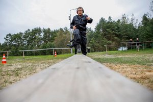 policjanci podczas zmagań