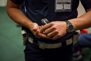 Najlepsi policjanci ruchu drogowego rywalizowali na strzelnicy